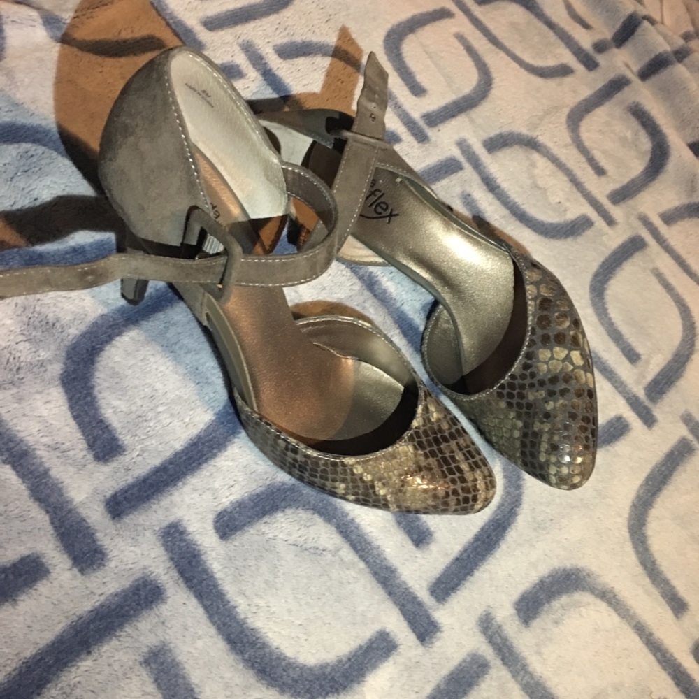 Women’s High Heel Shoes